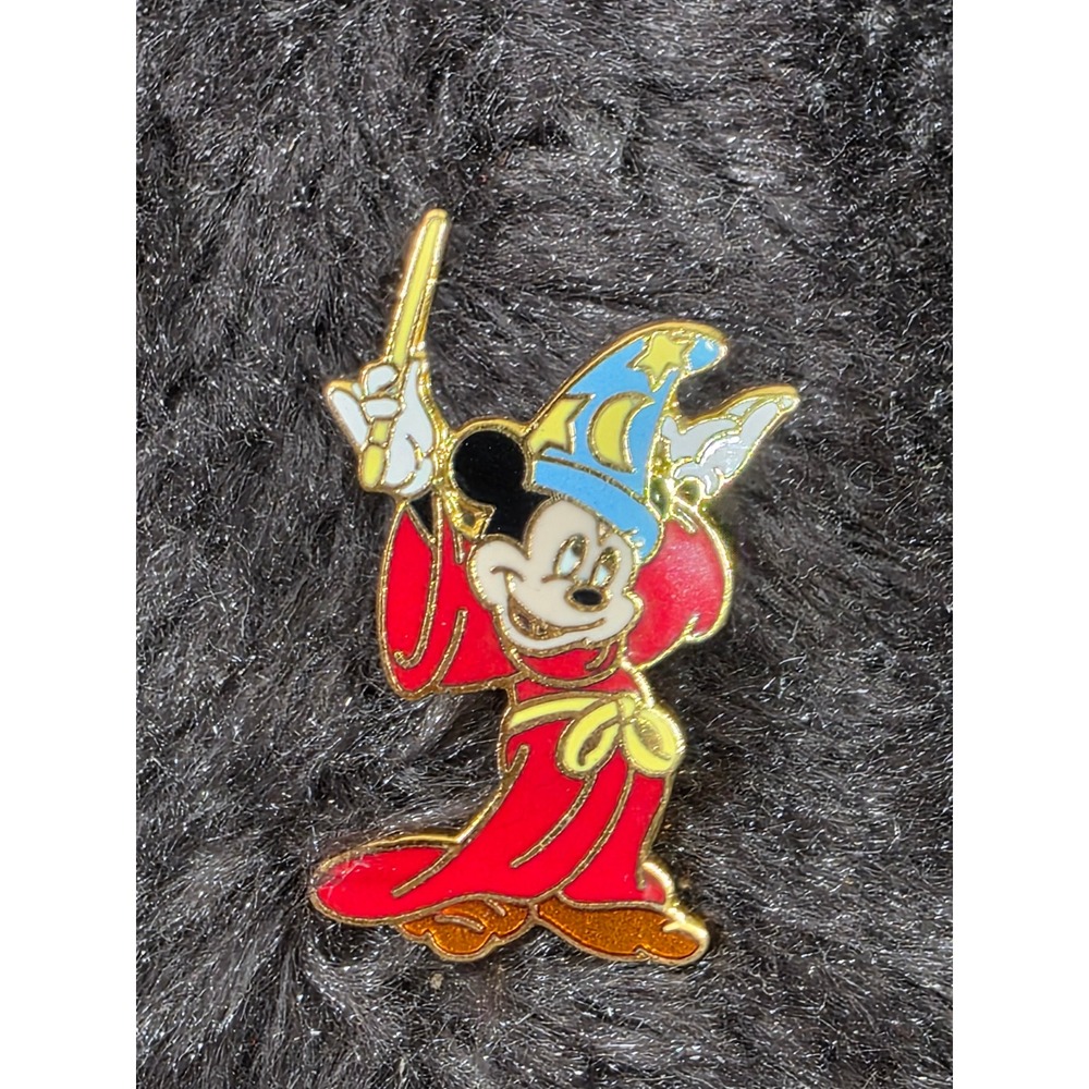 Disney Sorcerer Mickey Mouse Enamel Pin Fantasia Wizard Hat Gold Tone Lapel Pin